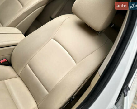 Белый БМВ 5 Серия, объемом двигателя 2 л и пробегом 125 тыс. км за 13499 $, фото 31 на Automoto.ua