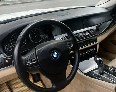 Белый БМВ 5 Серия, объемом двигателя 2 л и пробегом 234 тыс. км за 15000 $, фото 6 на Automoto.ua