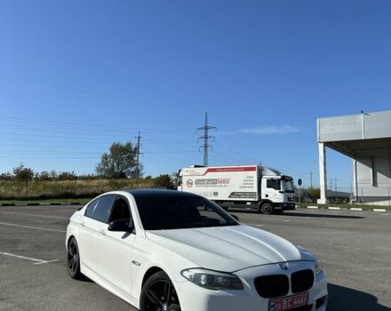 Белый БМВ 5 Серия, объемом двигателя 3 л и пробегом 202 тыс. км за 17600 $, фото 1 на Automoto.ua