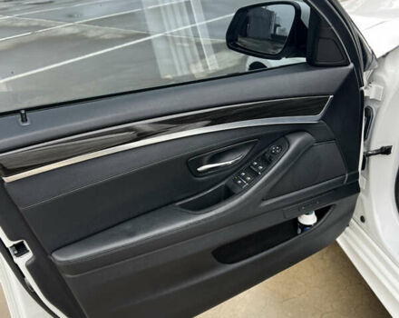 Білий БМВ 5 Серія, об'ємом двигуна 2.98 л та пробігом 143 тис. км за 20300 $, фото 19 на Automoto.ua