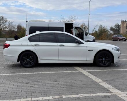 Белый БМВ 5 Серия, объемом двигателя 2 л и пробегом 180 тыс. км за 13300 $, фото 11 на Automoto.ua