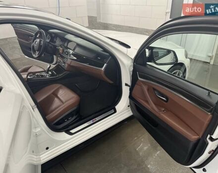 Білий БМВ 5 Серія, об'ємом двигуна 2.98 л та пробігом 234 тис. км за 17000 $, фото 26 на Automoto.ua