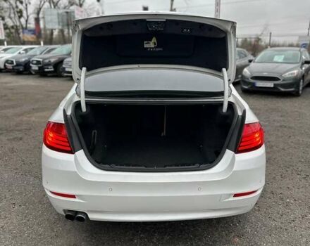 Білий БМВ 5 Серія, об'ємом двигуна 2 л та пробігом 259 тис. км за 13000 $, фото 12 на Automoto.ua