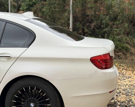 Білий БМВ 5 Серія, об'ємом двигуна 2 л та пробігом 240 тис. км за 13900 $, фото 13 на Automoto.ua