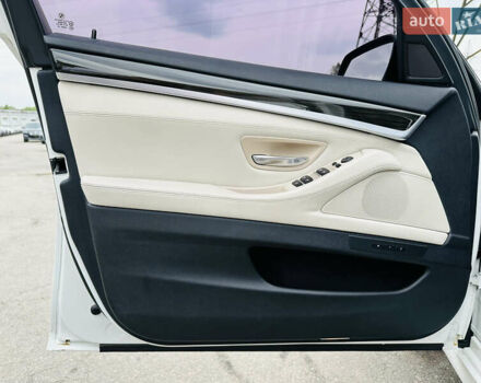 Белый БМВ 5 Серия, объемом двигателя 2 л и пробегом 161 тыс. км за 17000 $, фото 13 на Automoto.ua