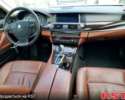 Белый БМВ 5 Серия, объемом двигателя 2 л и пробегом 220 тыс. км за 15000 $, фото 4 на Automoto.ua