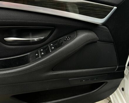 Белый БМВ 5 Серия, объемом двигателя 2 л и пробегом 263 тыс. км за 16000 $, фото 8 на Automoto.ua