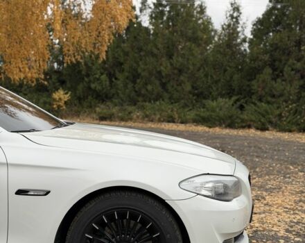 Білий БМВ 5 Серія, об'ємом двигуна 2 л та пробігом 240 тис. км за 13900 $, фото 10 на Automoto.ua