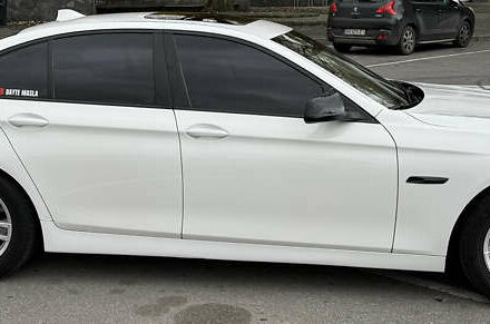 Белый БМВ 5 Серия, объемом двигателя 2 л и пробегом 157 тыс. км за 16700 $, фото 3 на Automoto.ua