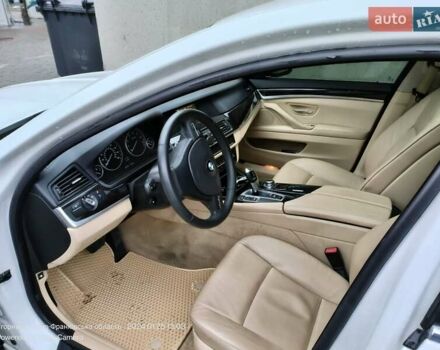 Білий БМВ 5 Серія, об'ємом двигуна 2 л та пробігом 211 тис. км за 12900 $, фото 9 на Automoto.ua