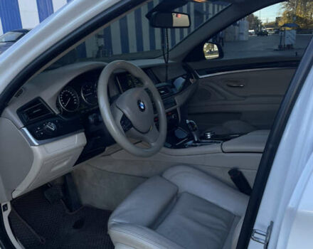 БМВ 5 Серия 2013 в Одессе на Automoto.ua Белый БМВ 5 Серия, объемом двигателя 2 л и пробегом 229 тыс. км за 16400 $, фото 6 на Automoto.ua