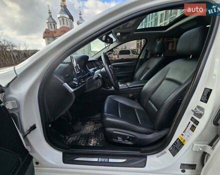 Белый БМВ 5 Серия, объемом двигателя 2 л и пробегом 158 тыс. км за 19100 $, фото 10 на Automoto.ua