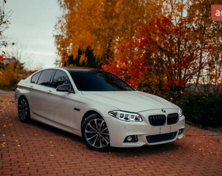 Белый БМВ 5 Серия, объемом двигателя 2 л и пробегом 282 тыс. км за 17500 $, фото 19 на Automoto.ua