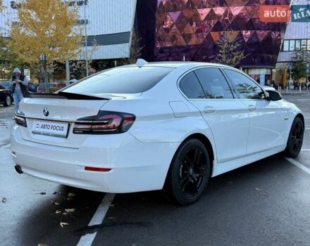 Білий БМВ 5 Серія, об'ємом двигуна 2 л та пробігом 216 тис. км за 13990 $, фото 5 на Automoto.ua