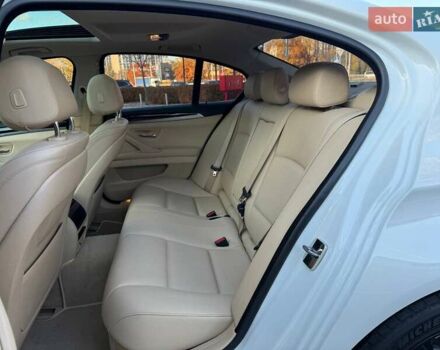 Білий БМВ 5 Серія, об'ємом двигуна 2 л та пробігом 216 тис. км за 13990 $, фото 7 на Automoto.ua