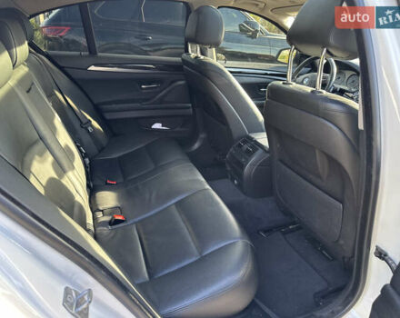 Белый БМВ 5 Серия, объемом двигателя 2.98 л и пробегом 157 тыс. км за 12500 $, фото 13 на Automoto.ua