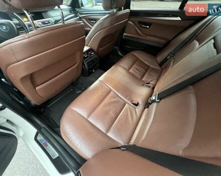 Білий БМВ 5 Серія, об'ємом двигуна 2.98 л та пробігом 234 тис. км за 17000 $, фото 16 на Automoto.ua