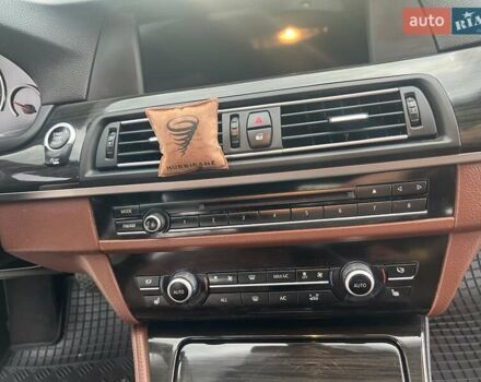 Білий БМВ 5 Серія, об'ємом двигуна 2.98 л та пробігом 234 тис. км за 17000 $, фото 13 на Automoto.ua