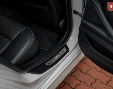 Белый БМВ 5 Серия, объемом двигателя 2 л и пробегом 282 тыс. км за 17500 $, фото 55 на Automoto.ua