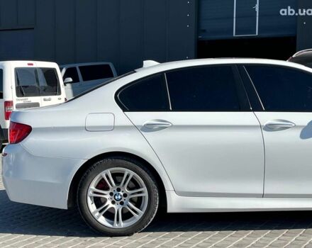 Білий БМВ 5 Серія, об'ємом двигуна 2 л та пробігом 215 тис. км за 12990 $, фото 42 на Automoto.ua