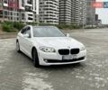 Белый БМВ 5 Серия, объемом двигателя 2 л и пробегом 175 тыс. км за 12800 $, фото 1 на Automoto.ua
