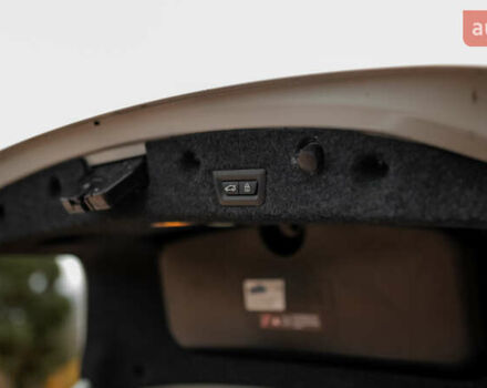 Белый БМВ 5 Серия, объемом двигателя 2 л и пробегом 282 тыс. км за 17500 $, фото 16 на Automoto.ua