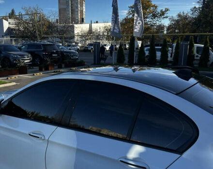 Білий БМВ 5 Серія, об'ємом двигуна 2 л та пробігом 170 тис. км за 16000 $, фото 13 на Automoto.ua