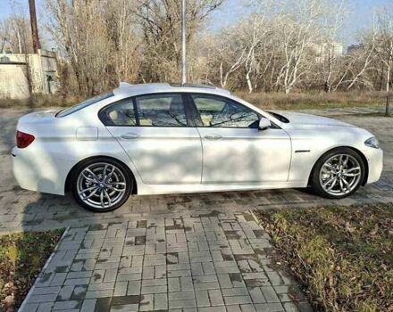 Белый БМВ 5 Серия, объемом двигателя 2.99 л и пробегом 150 тыс. км за 21000 $, фото 16 на Automoto.ua