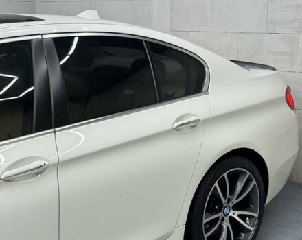 Білий БМВ 5 Серія, об'ємом двигуна 2 л та пробігом 220 тис. км за 14500 $, фото 9 на Automoto.ua