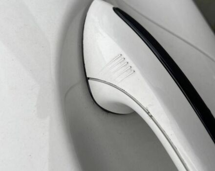 Белый БМВ 5 Серия, объемом двигателя 2 л и пробегом 267 тыс. км за 11999 $, фото 8 на Automoto.ua