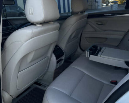 БМВ 5 Серия 2013 в Одессе на Automoto.ua Белый БМВ 5 Серия, объемом двигателя 2 л и пробегом 229 тыс. км за 16400 $, фото 9 на Automoto.ua