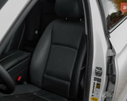 Белый БМВ 5 Серия, объемом двигателя 2 л и пробегом 282 тыс. км за 17500 $, фото 33 на Automoto.ua