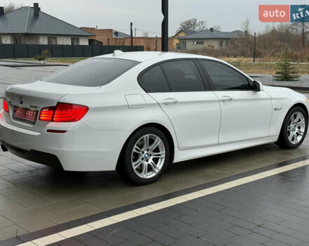 Білий БМВ 5 Серія, об'ємом двигуна 2 л та пробігом 200 тис. км за 12900 $, фото 2 на Automoto.ua