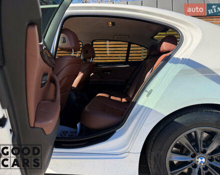 БМВ 5 Серия 2013 в Одессе на Automoto.ua Белый БМВ 5 Серия, объемом двигателя 2 л и пробегом 187 тыс. км за 15500 $, фото 17 на Automoto.ua