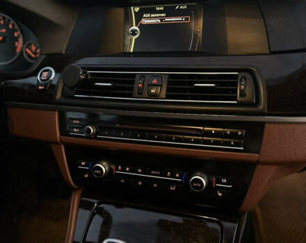 Белый БМВ 5 Серия, объемом двигателя 2 л и пробегом 235 тыс. км за 13700 $, фото 6 на Automoto.ua