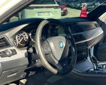 Білий БМВ 5 Серія, об'ємом двигуна 2 л та пробігом 215 тис. км за 12990 $, фото 20 на Automoto.ua