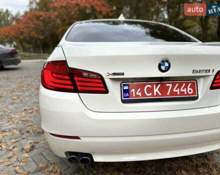 Белый БМВ 5 Серия, объемом двигателя 2 л и пробегом 125 тыс. км за 13499 $, фото 22 на Automoto.ua