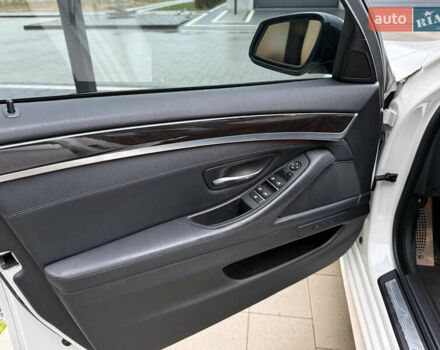 Білий БМВ 5 Серія, об'ємом двигуна 2 л та пробігом 200 тис. км за 12900 $, фото 43 на Automoto.ua