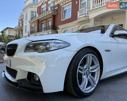 Білий БМВ 5 Серія, об'ємом двигуна 2.99 л та пробігом 330 тис. км за 18900 $, фото 5 на Automoto.ua