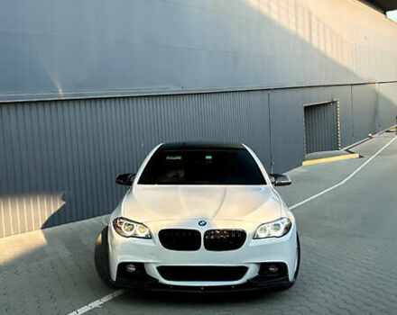 Белый БМВ 5 Серия, объемом двигателя 2.99 л и пробегом 262 тыс. км за 16100 $, фото 8 на Automoto.ua