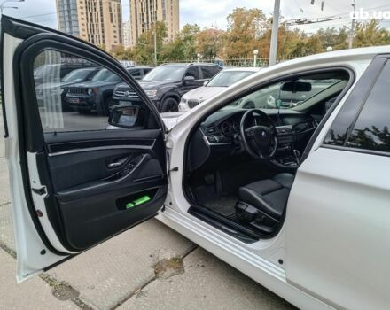 Белый БМВ 5 Серия, объемом двигателя 2 л и пробегом 213 тыс. км за 13740 $, фото 21 на Automoto.ua
