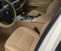 Білий БМВ 5 Серія, об'ємом двигуна 2 л та пробігом 215 тис. км за 13500 $, фото 18 на Automoto.ua