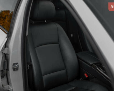 Белый БМВ 5 Серия, объемом двигателя 2 л и пробегом 282 тыс. км за 17500 $, фото 35 на Automoto.ua