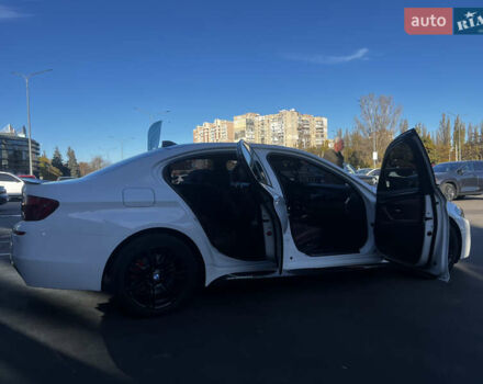 Білий БМВ 5 Серія, об'ємом двигуна 2 л та пробігом 170 тис. км за 16000 $, фото 7 на Automoto.ua