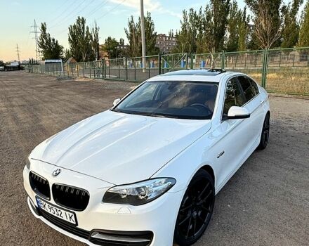 Белый БМВ 5 Серия, объемом двигателя 2 л и пробегом 220 тыс. км за 15000 $, фото 2 на Automoto.ua