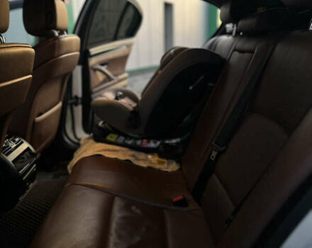 Белый БМВ 5 Серия, объемом двигателя 2 л и пробегом 235 тыс. км за 13700 $, фото 17 на Automoto.ua