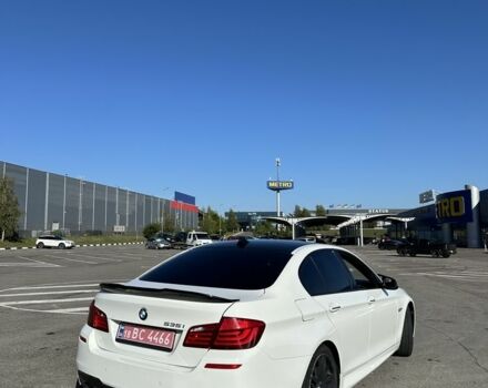 Белый БМВ 5 Серия, объемом двигателя 3 л и пробегом 202 тыс. км за 17600 $, фото 4 на Automoto.ua