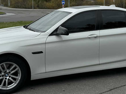 Белый БМВ 5 Серия, объемом двигателя 2 л и пробегом 157 тыс. км за 16700 $, фото 10 на Automoto.ua