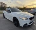 БМВ 5 Серия 2013 в Кривом Роге на Automoto.ua Белый БМВ 5 Серия, объемом двигателя 2 л и пробегом 260 тыс. км за 13500 $, фото 7 на Automoto.ua