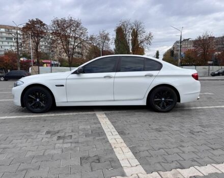 Белый БМВ 5 Серия, объемом двигателя 2 л и пробегом 180 тыс. км за 13300 $, фото 4 на Automoto.ua
